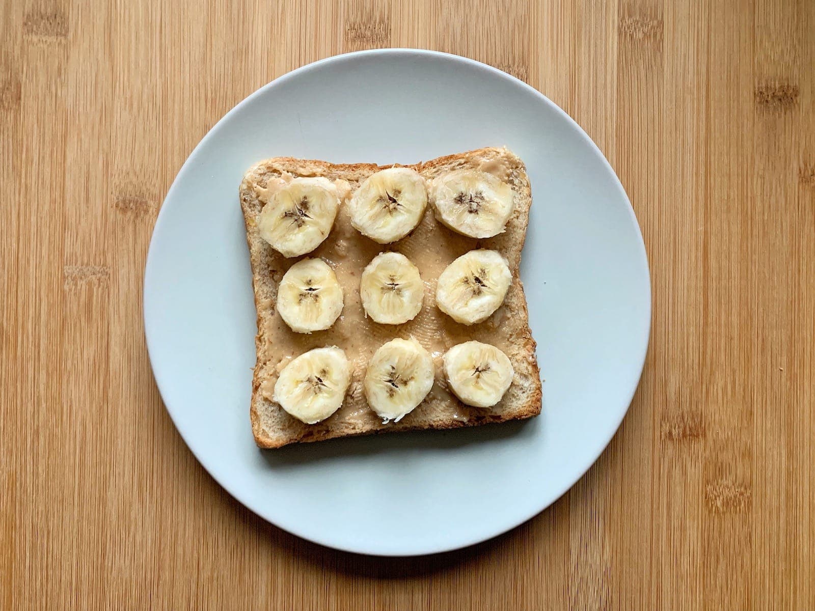 Bananen-Erdnussbutter-Sandwich – OptiWelt