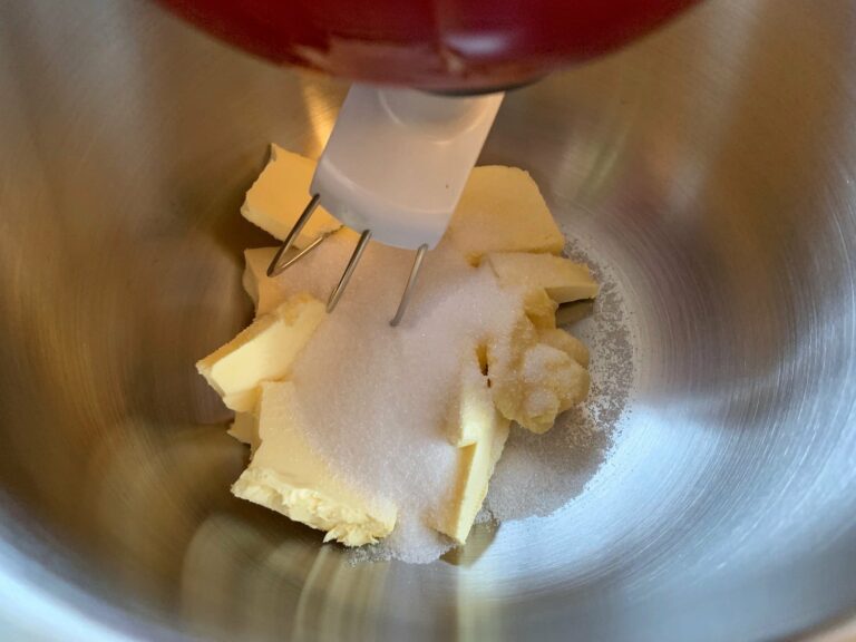 Butter Zucker schaumig schlagen 1
