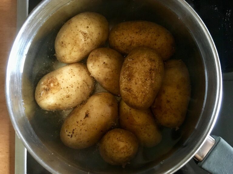 Kartoffeln Salzwasser kochen