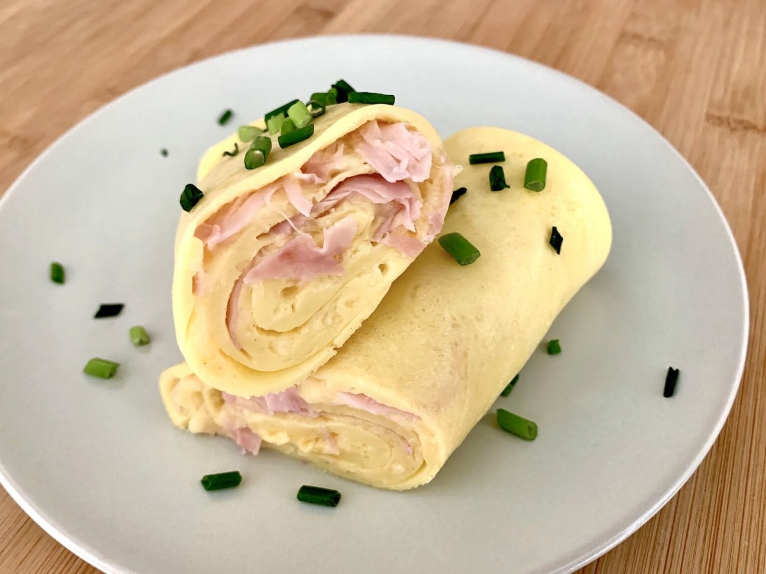 Pfannkuchen-Rolle mit Schinken &amp; Käse – OptiWelt