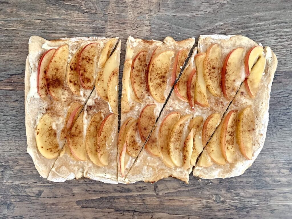 Apfel-Zimt-Flammkuchen aus der OptiGrill Backschale