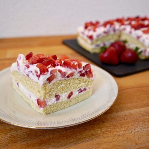 OptiGrill Backschale Rezept: Erdbeer-Sahne-Torte